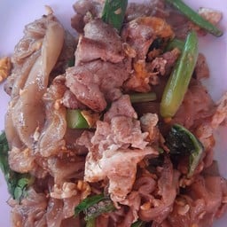 ผัดซีอิ้ว (เส้นใหญ่)