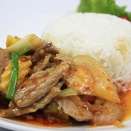 ข้าวหมูผัดพริกเผา