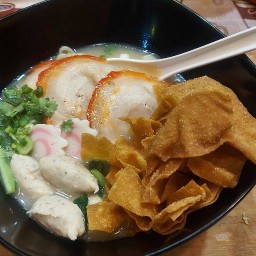 ก๋วยเตี๋ยวหมูชาชู