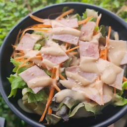 สลัดผักแฮม