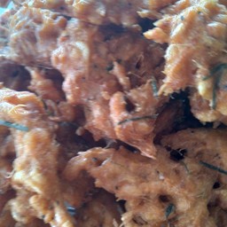 ร้านตากลม (กับข้าวก๋วยเตี๋ยวฝั่งตรงข้าม รพ.สต. บ้านต้นมื่น)