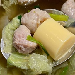 แกงจืดเต้าหู้ไข่หมูเด้ง