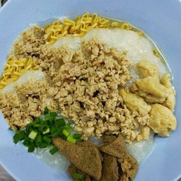 โจ๊กมาม่าต้มยำ