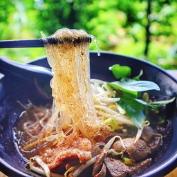 วุ้นเส้น หมูหมัก ลูกชิ้น ตับ