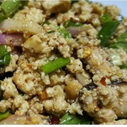 ลาบหมูสับเต้าหู้ไข่