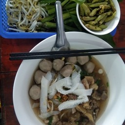 ร้ายก๋วยเตี๋ยวเนื้อนายพาน อำนาจเจริญ