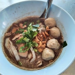 ก๋วยเตี้ยวขุนพล เทพรักษ์