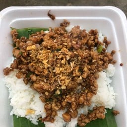 หมูสับกะเทียม