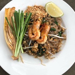 ผัดไทยกุ้งสด