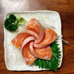 (201-2) ซาซิมิแซลมอน 5 ชิ้น