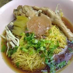 ๊  ครัวบนตึก   (ก๊วยเตี๋ยวไก่ตุ๋น ทุ่งมังกร เจ้าเก่า)