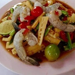 ตำหน่อไม้กุ้งสด