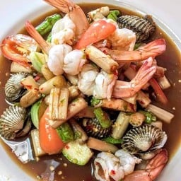 ตำไหลบัวกุ้งลวกหอยแครง ปูปลาร้า