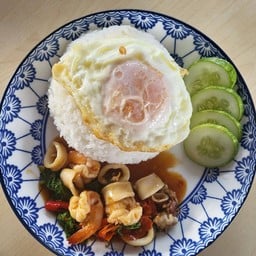 ข้าวกระเพราทะเล