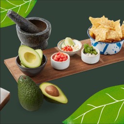 กัวคาโมเล พร้อมคอร์นชิพส์