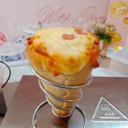 พิซซ่าโคน เบค่อน ชีส