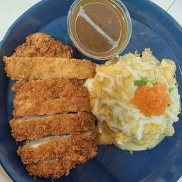 ข้าวหน้าไข่ข้นหมูทอดแกงกระหรี่+ซีส
