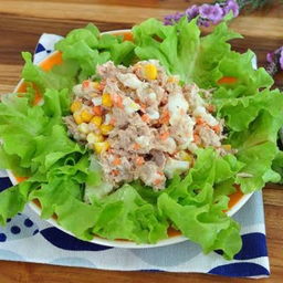 Tuna salad ทูน่าสลัด