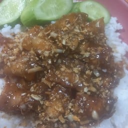 หมูกรอบกระเทียม