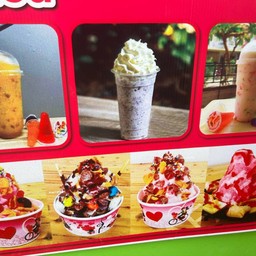 ร้านน้ำปั่น ขนมปังเย็น