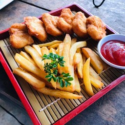 ชุดเฟรนช์ฟรายซีส+นักเก็ตไก่