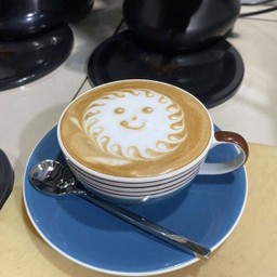 ลาเต้ร้อน