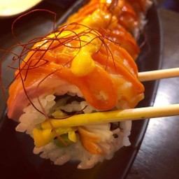 โรลแซลมอนสไปซี่