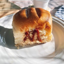 ขนมปังปิ้งพริกเผาหมูหยอง