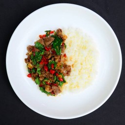 ข้าวกระเพราเนื้อสับ (Delivery)