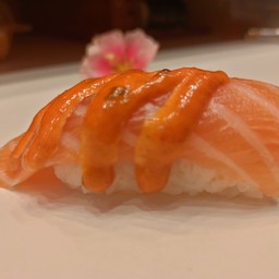 แซลม่อน สไปซี