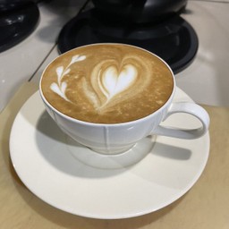 คาปูชิโนร้อน