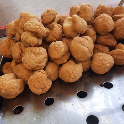 ลูกชิ้นยากช่ากรอบ