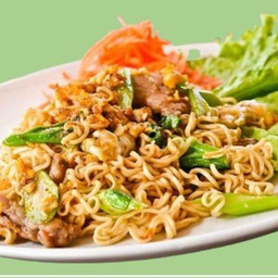 มาม่าผัดไข่ + (โปรดเลือก 1 รายการ)