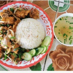 ข้าวยำไก่แซ่ป