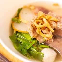 ก๋วยเตี๋ยวหมูรวม