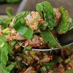 ลาบกุ้งสับ (สด)