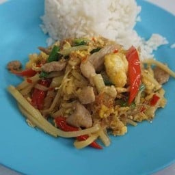ข้าว+ผัดหน่อไม้