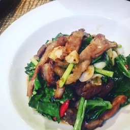 คะน้าผัดหมูย่าง(กับข้าว)