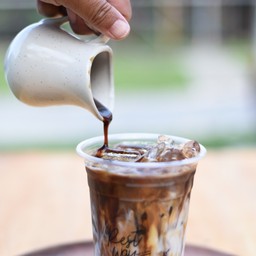 คอฟฟี่บราวชูก้าส์