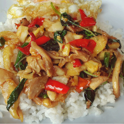 ข้าวราดกะเพราไก่