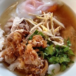 โจ๊กไก่หนังกรอบ by คุณแหม่ม