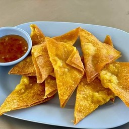 ร้านคุณยายก๋วยเตี๋ยวและอาหารตามสั่งเตาถ่าน