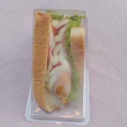 หมูปิ้งริมทางรถไฟ