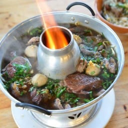 ก๋วยเตี๋ยวดงมูลเหล็กนายเบิ้ม สาขาแรก