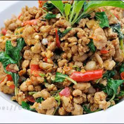 ผัดกะเพราเป็นกับ