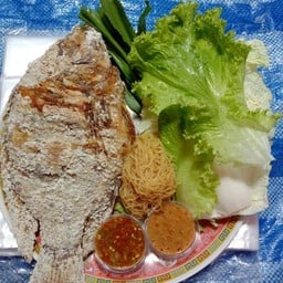 ร้านเมี่ยงปลาเผาเมืองมังกร