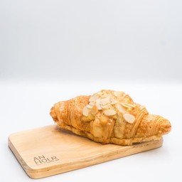 ALMOND CROISSANT