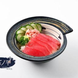 ข้าวหน้าปลาทูน่า