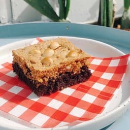 Brookie Macadamia