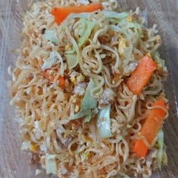 ผัดมาม่า